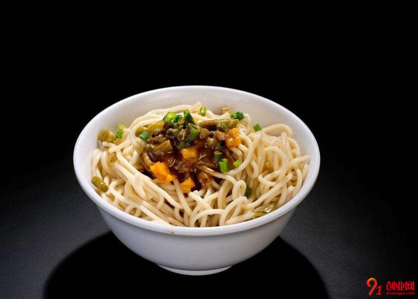 開(kāi)業(yè)一個(gè)月收到200個(gè)加盟意向，這個(gè)品牌贏(yíng)在哪兒？