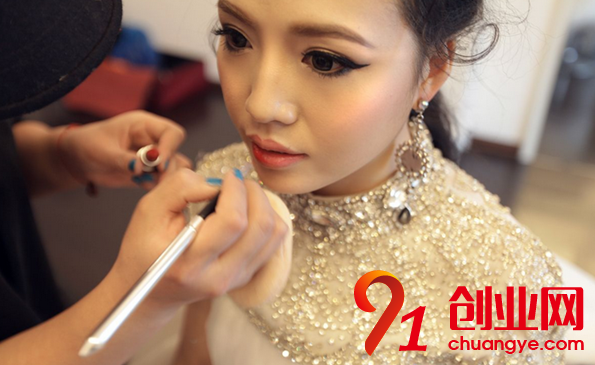 女性創業做什么好？適合女性創業的行業有哪些？