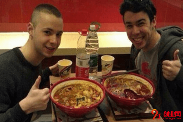 楊國福麻辣燙加盟費多少錢?大概需要投入三十五萬