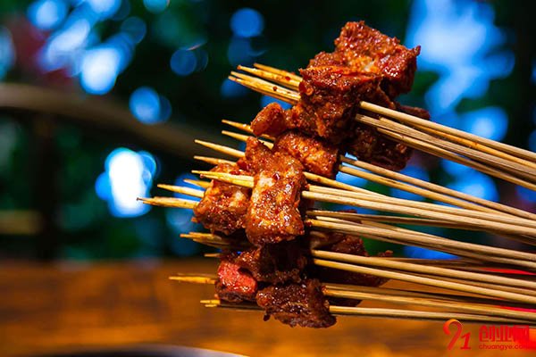花庫串串怎么樣?總部準(zhǔn)確定位贏得市場