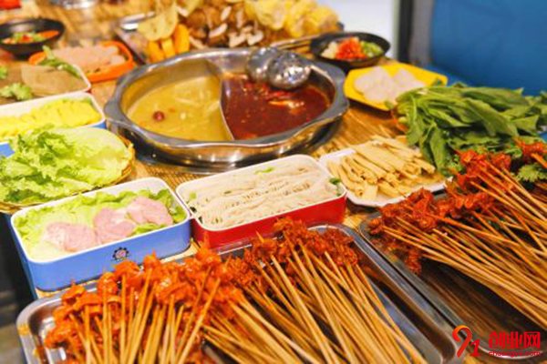 小郡肝串串香能掙多少錢(qián)?高利潤(rùn)讓你擁有更多驚喜