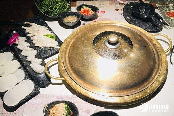 哥老官重慶美蛙魚頭加盟