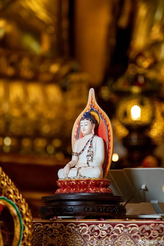 在佛教中，開光與加持兩者是有些區(qū)別的。（圖片來源：南普陀寺）